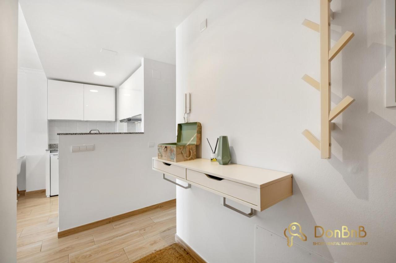 Cozy Apartment With Sea View And Private Parking In 푸엔히롤라 외부 사진